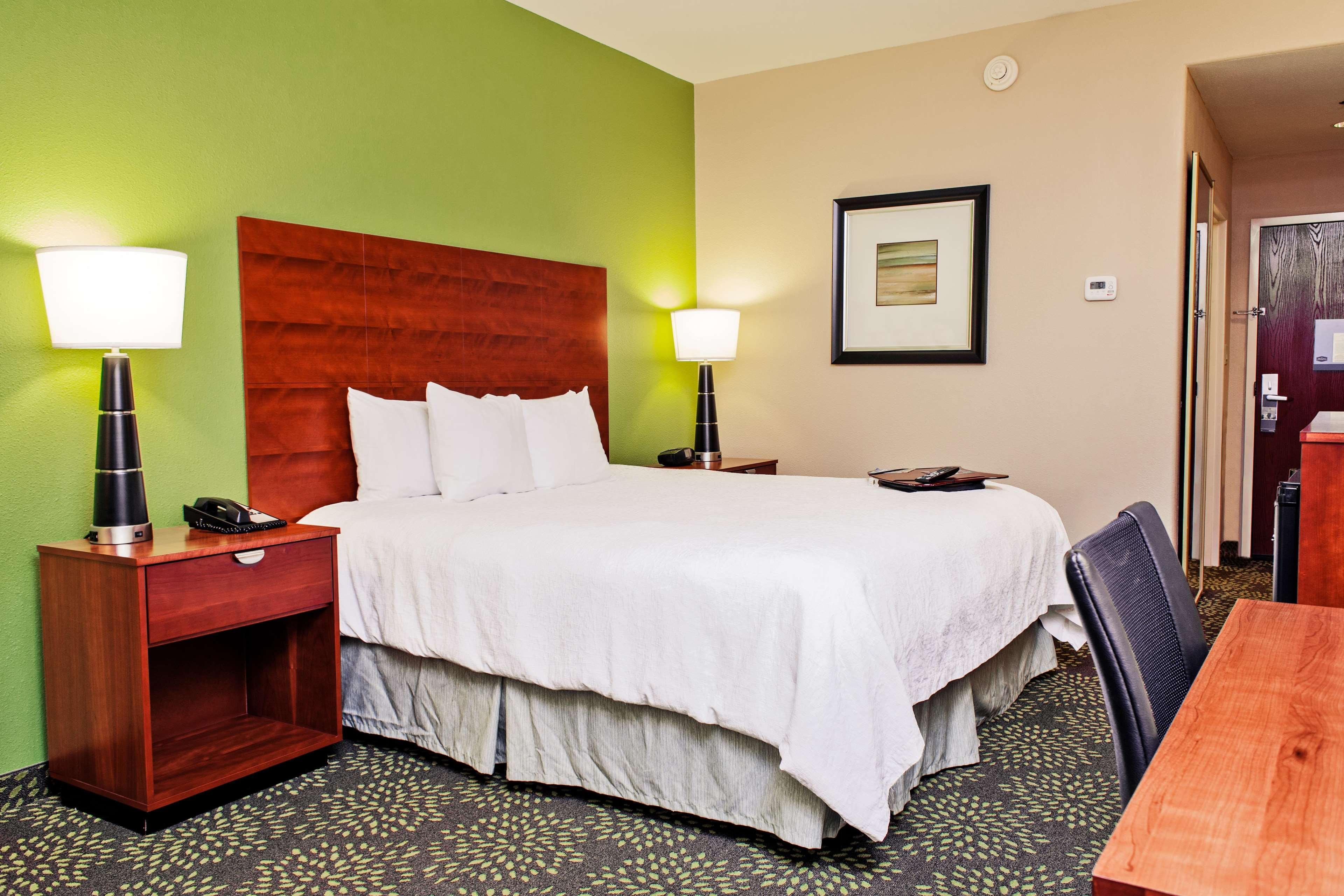 Hampton Inn&suites Hotel